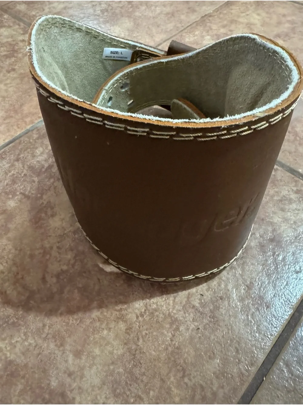 Men's brown leather weightlifting belt